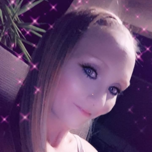 Meet your Posher, Jessica - Picture 1 of 1